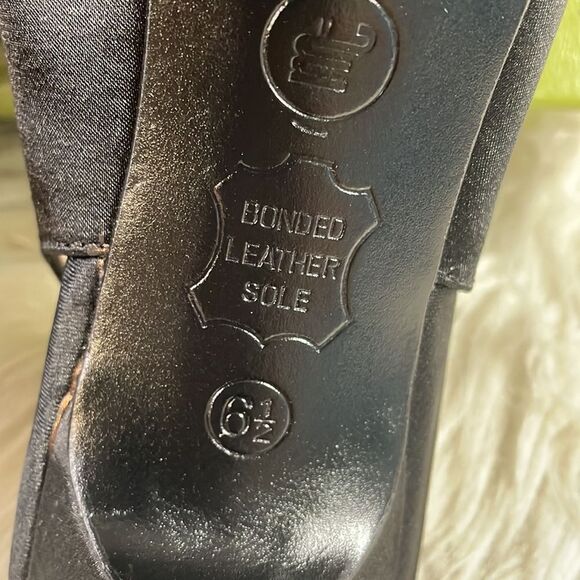 MOOTSIES TOOTSIES Mogiver Peep Toe Embellished Black Slingback Sandals SZ 6 1/2 - Picture 11 of 16